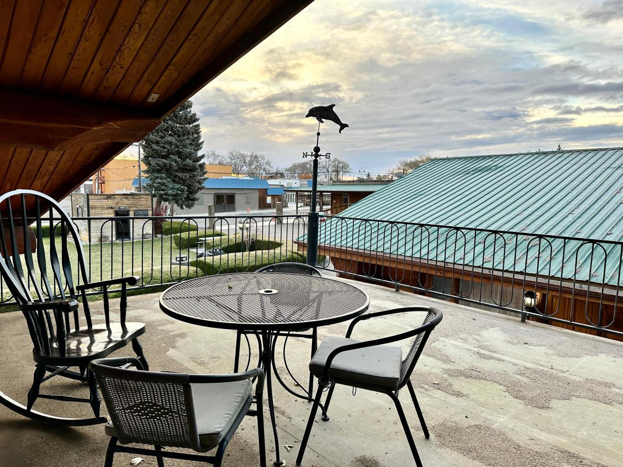 Soap Lake Natural Spa & Resort Exterior photo